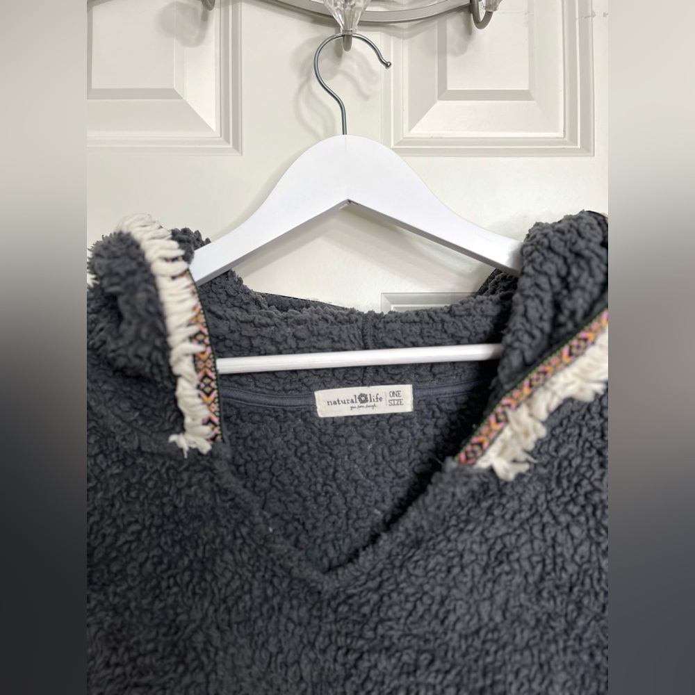 Natural Life Blanket Hoodie - Picture 3 of 4